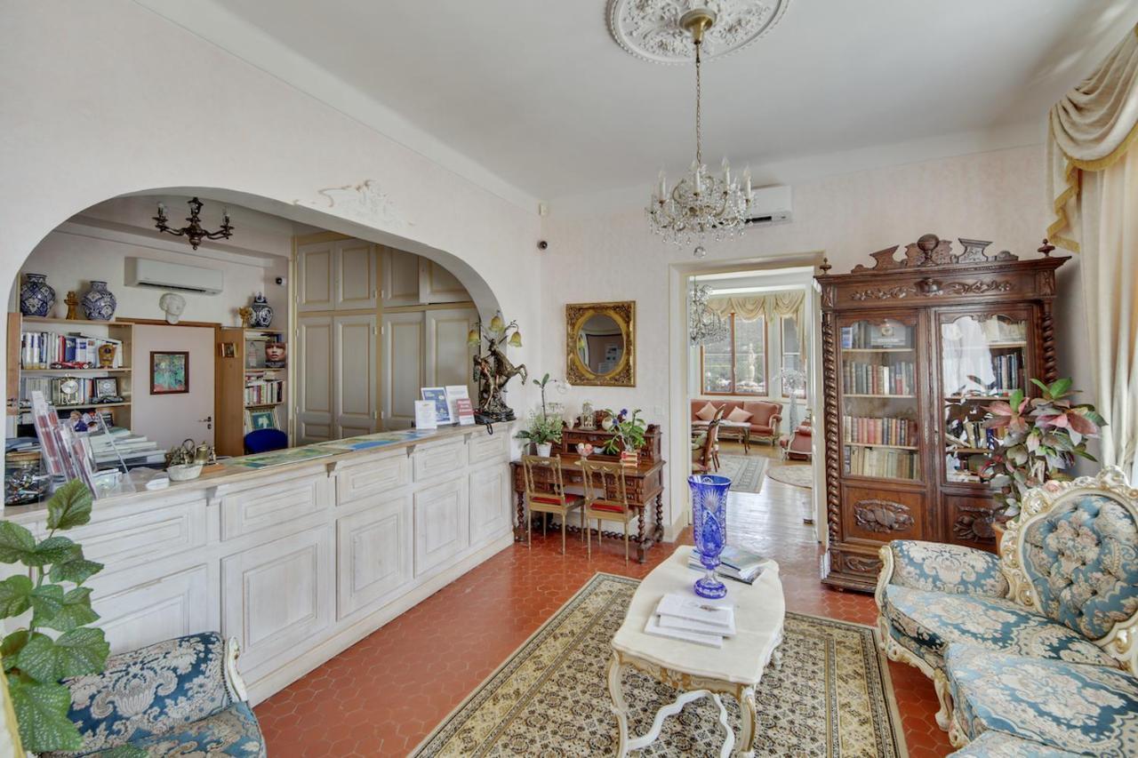 Le Chateau De Mei Lese La Croix-Valmer Esterno foto